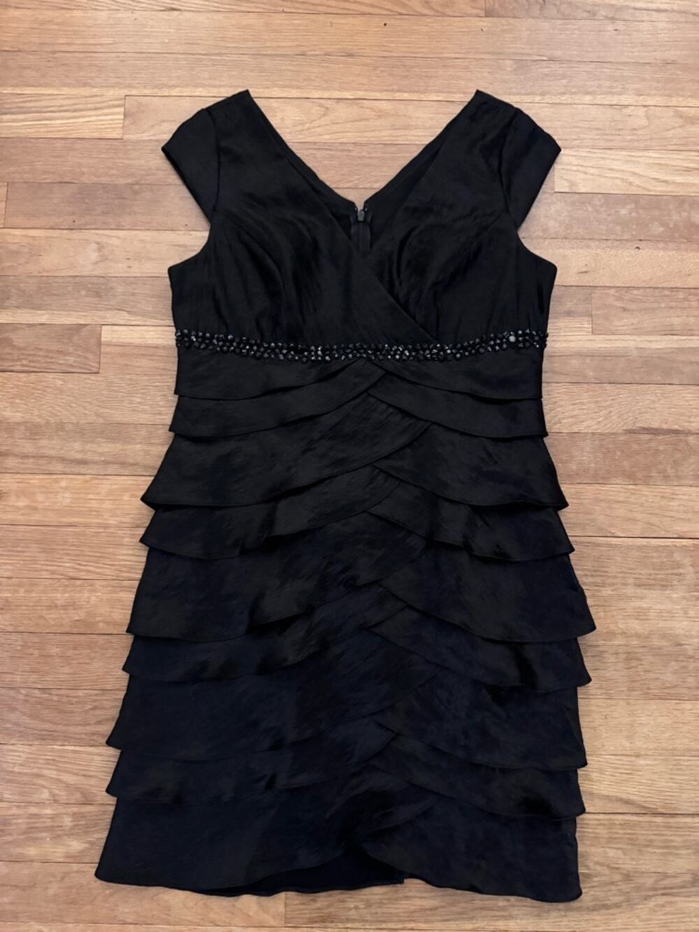 Jessica Howard Women's Black Mini Tiered Ruffle Dress - Size 12P
b93